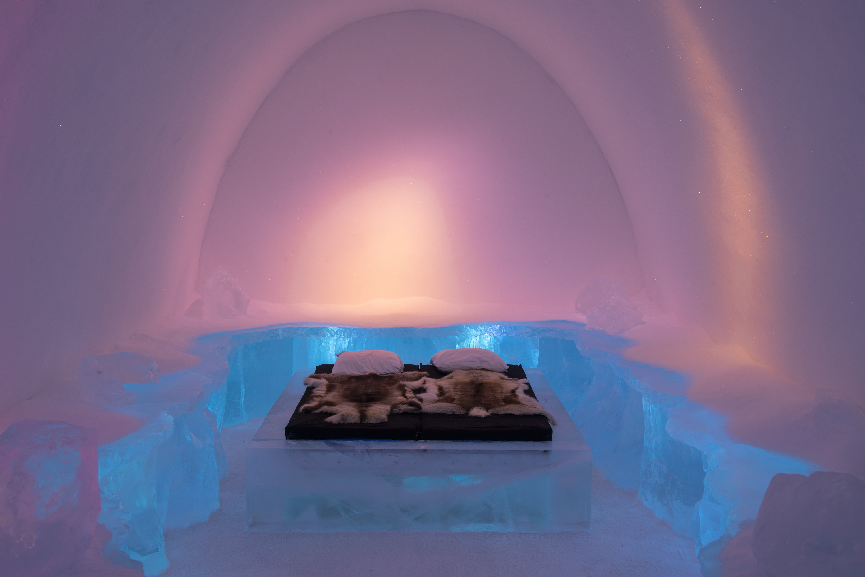 Visit Art Suite River Bed | ICEHOTEL