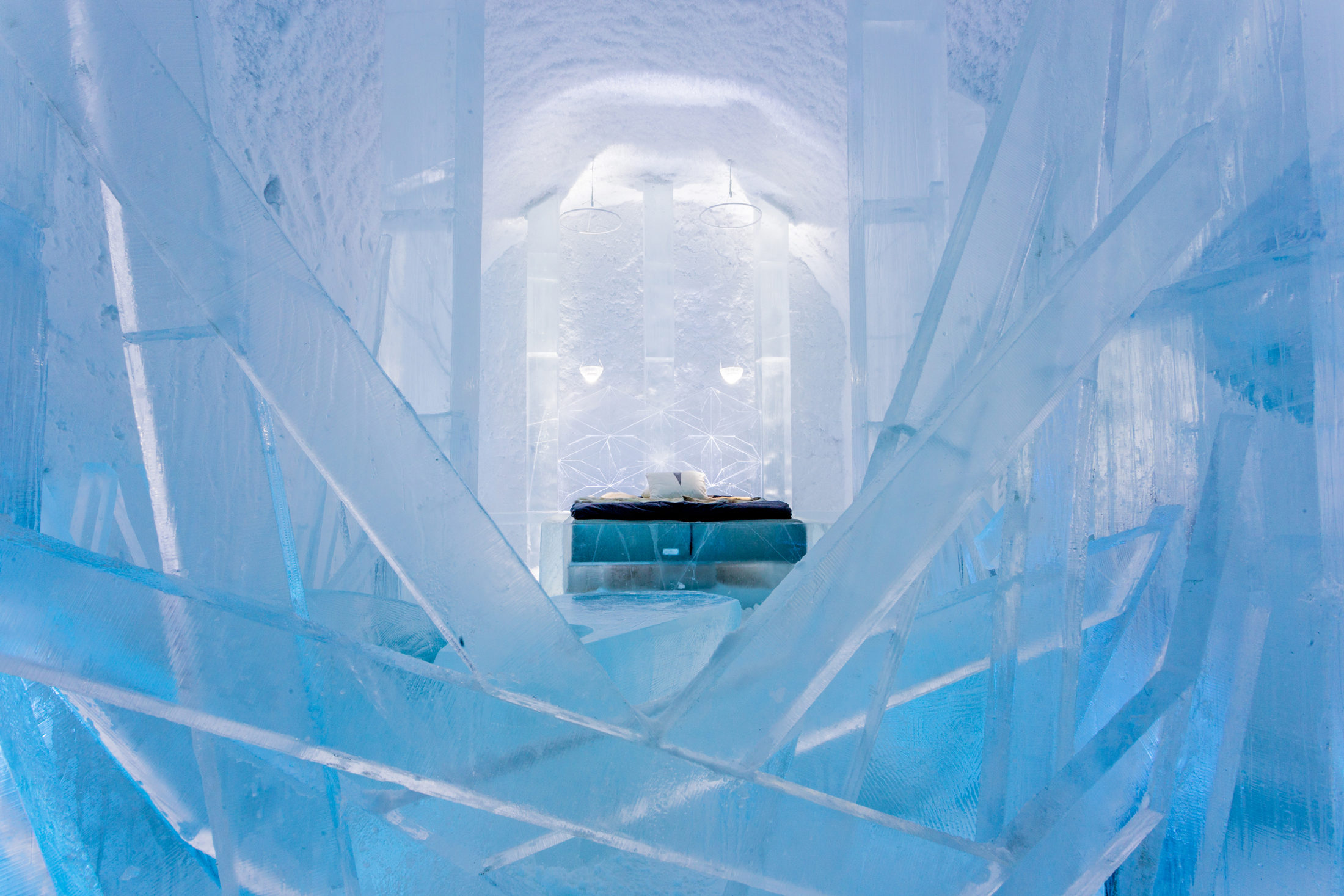 Art Suites In Icehotel 365 ICEHOTEL