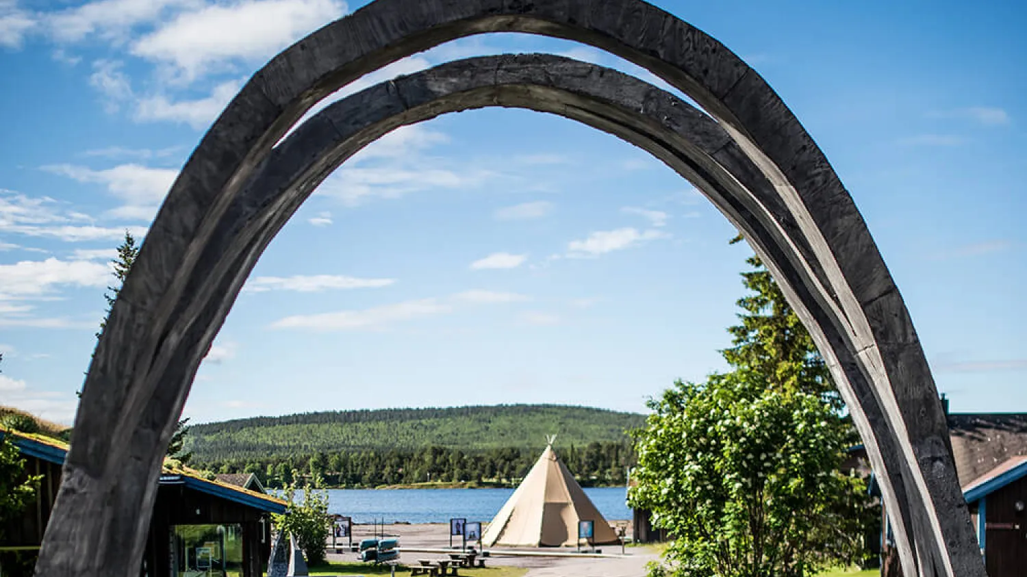 The entrance to the hotel area during summer