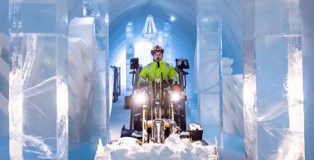 Tractor in Icehotel