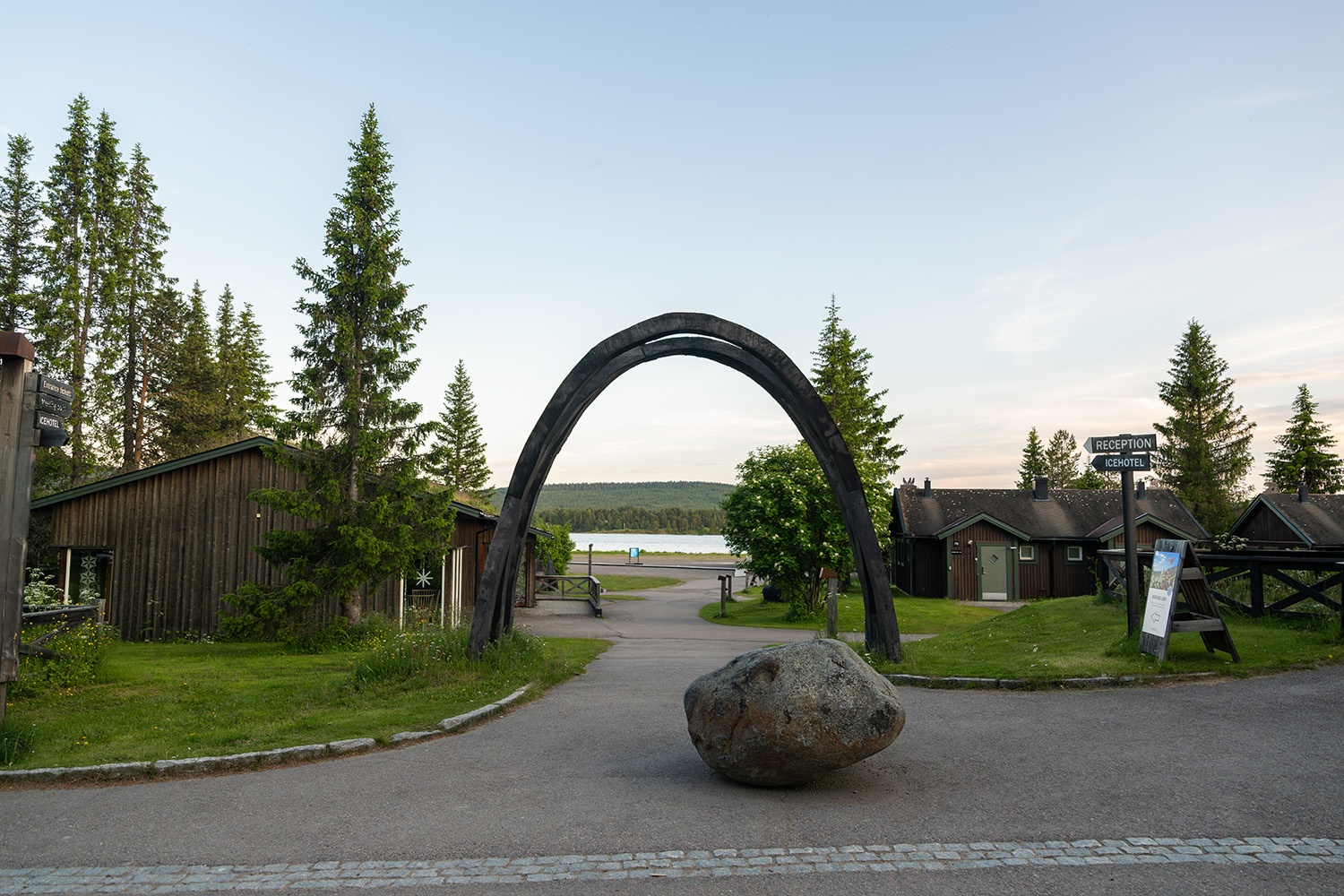 Free, Mark Armstrong, 2008