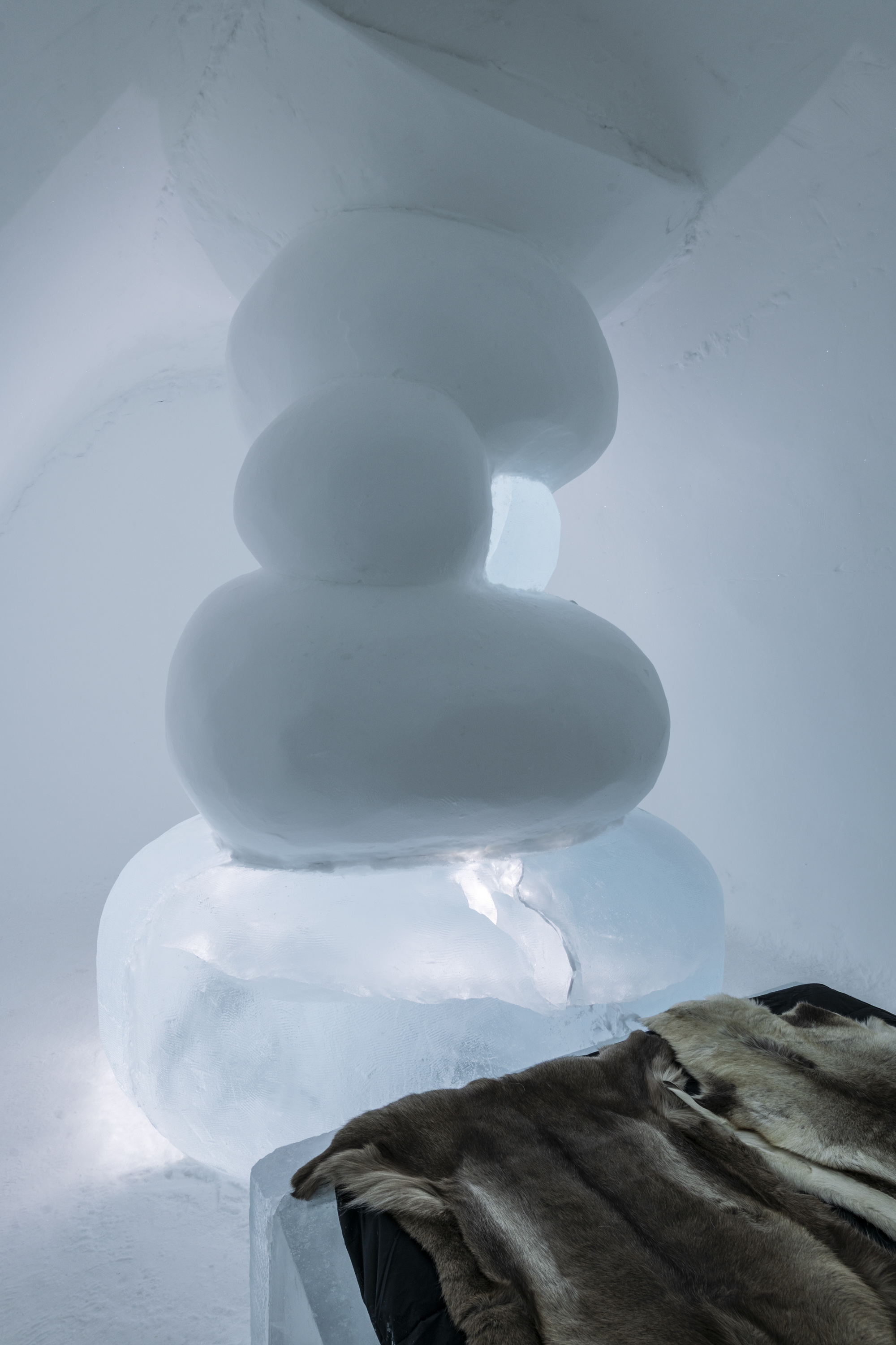 Art Suite Linking the Beads by Yasuaki Onishi & Mikano Yoshida