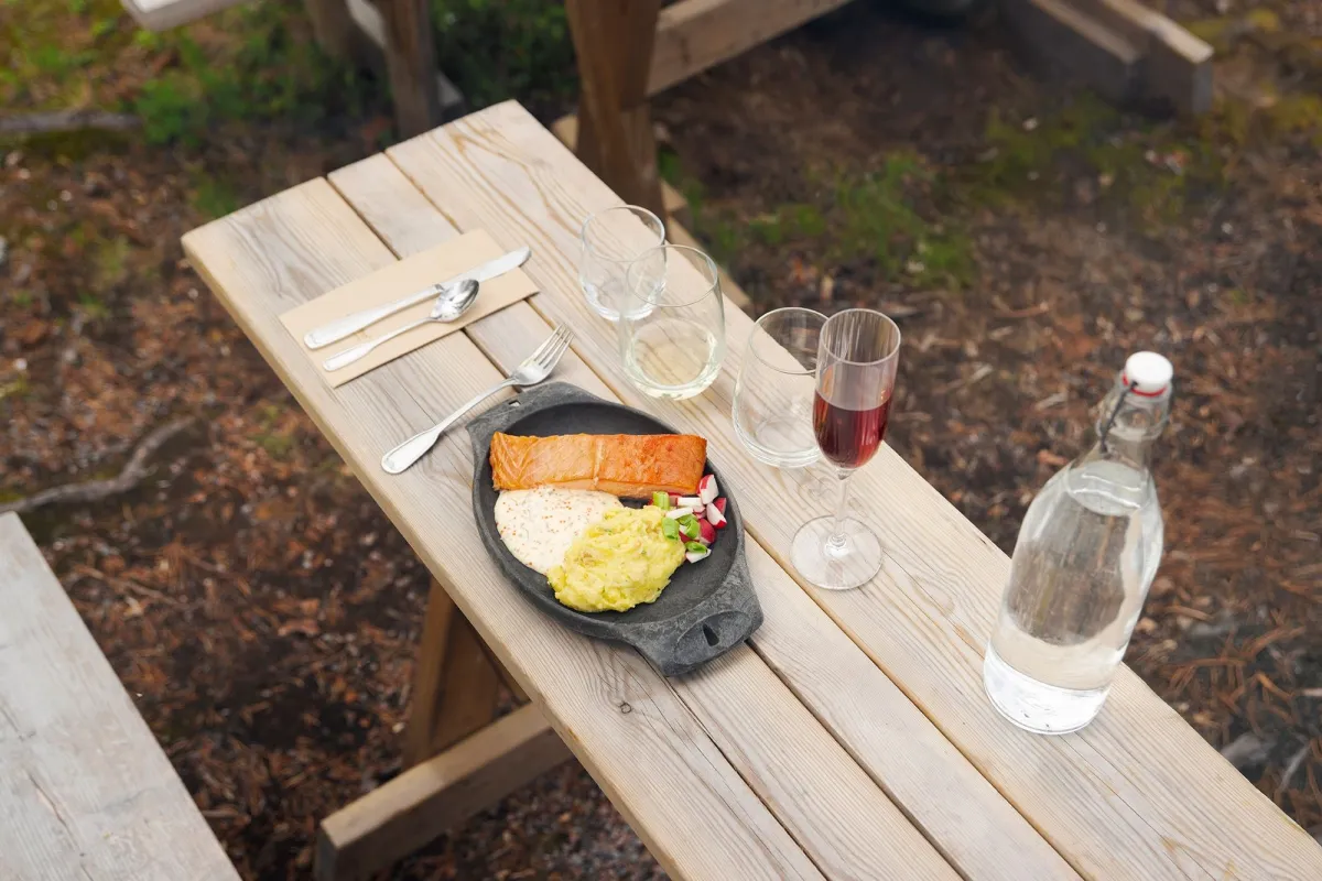 Wilderness dinner summer