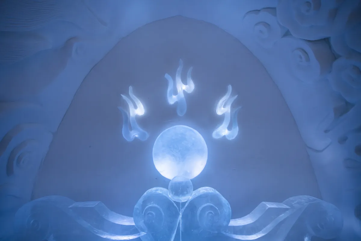 Art Suite Dragon of ICEHOTEL by Gao Hongyu & Guo Baiwei
