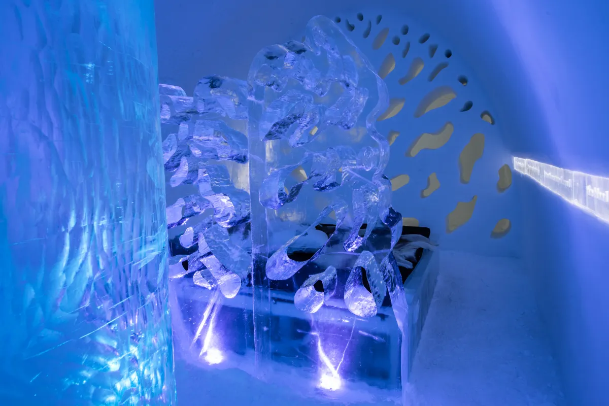 Art Suite Auris Interna by Julia Adzuki & Patrick Dallard