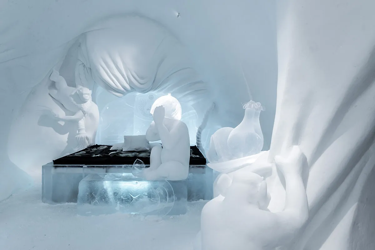 Art Suite Room Service by Tjåsa Gusfors & Ulrika Tallving