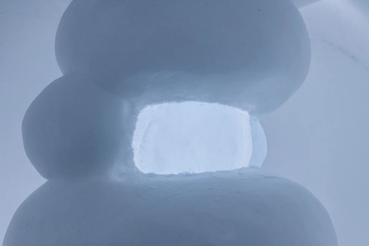 Art Suite Linking the beads by Yasuaki Onishi & Minako Yoshida