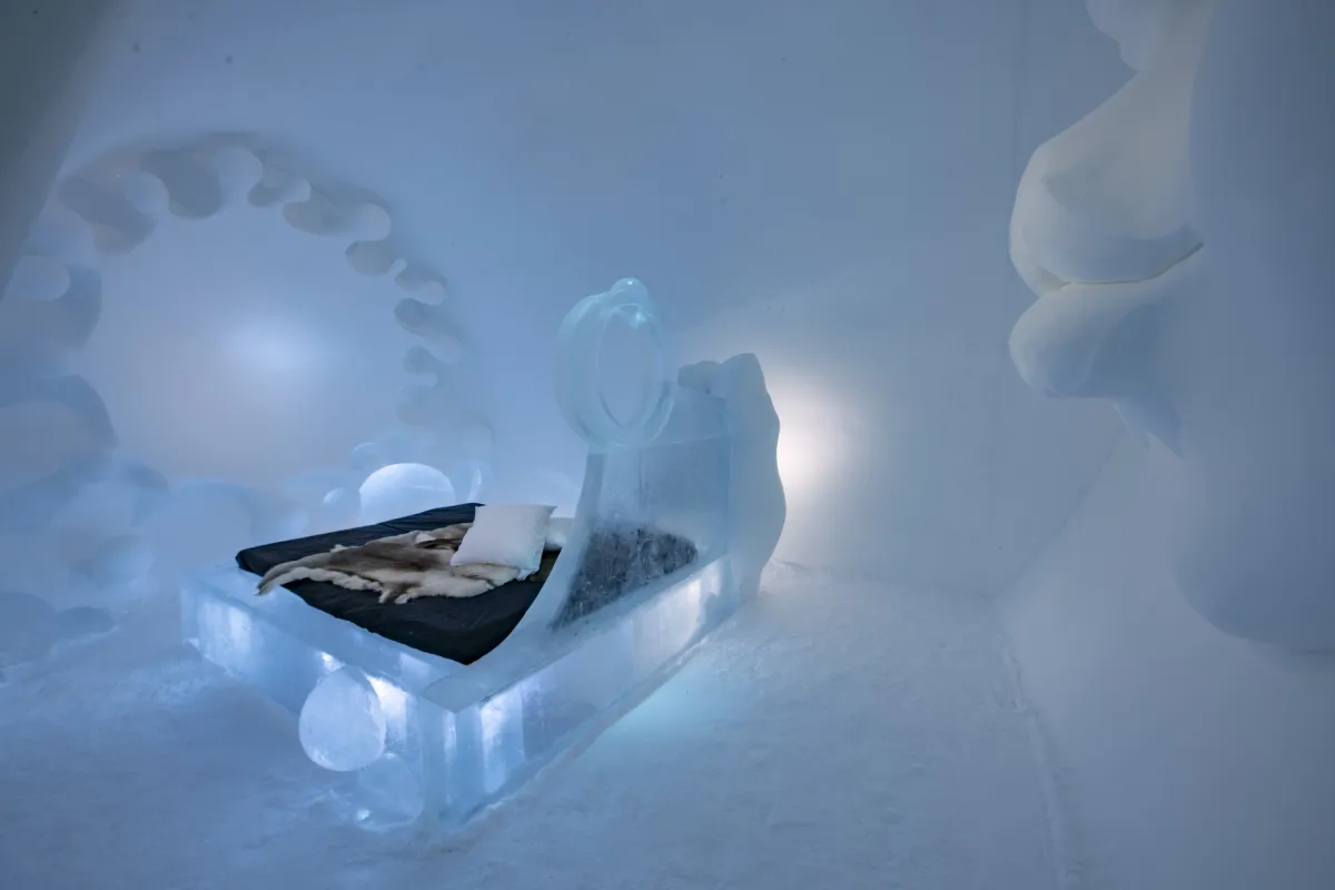 Art Suite Soap Bubbles by Coralie Quincey & Peter Hobbs