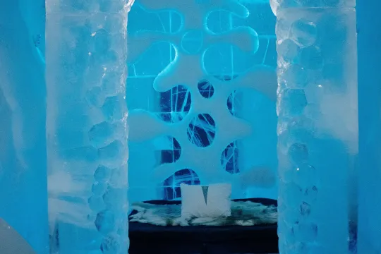 Art Suite 365 Crescents by Ida Mangsbo & Elin Juhlin | ICEHOTEL