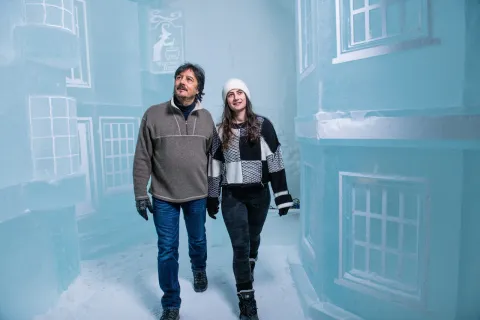 Artist Jonathan Green & Marnie Green